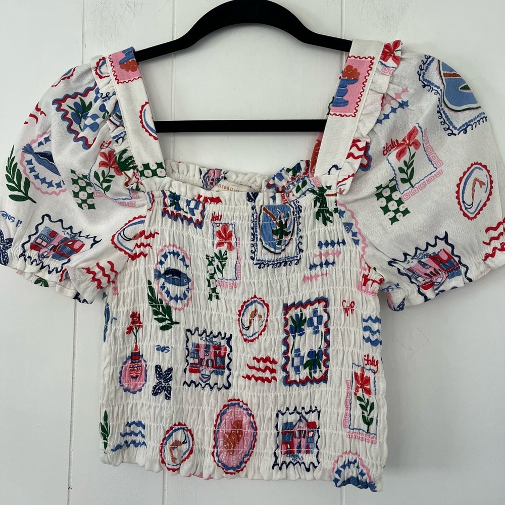 Monteau Los Angeles White Smocked Puff-Sleeve Blouse with Summer Coastal Print